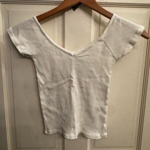 Brandy Melville White cotton V-Neck Short Sleeve Top
